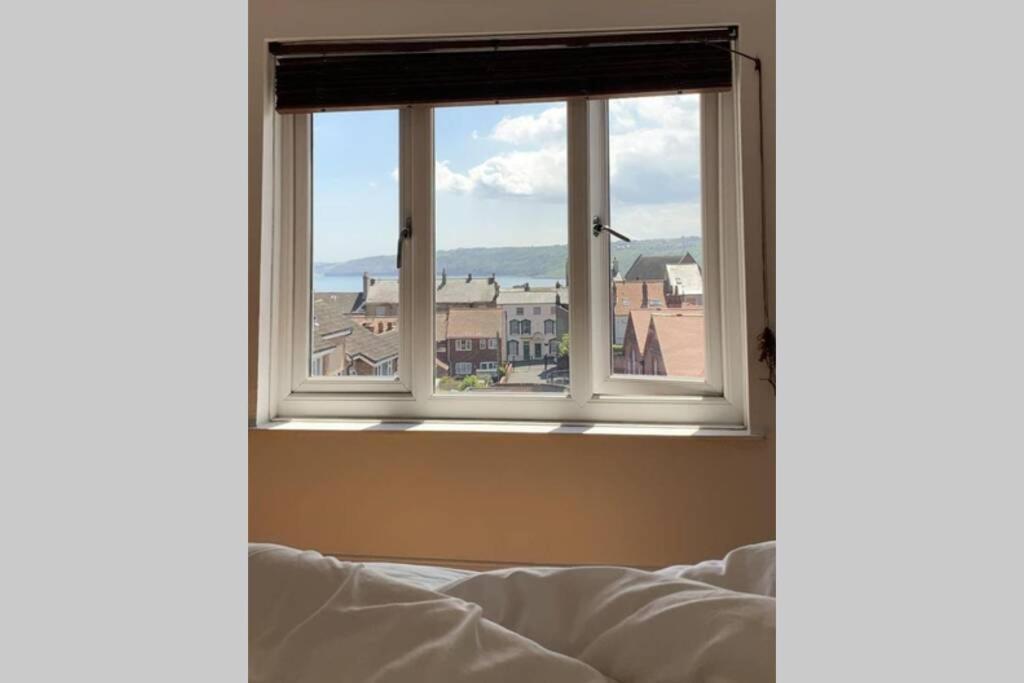 200 Year Old Large Townhouse With Sea Views Villa Scarborough Bagian luar foto